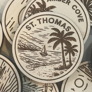 St. Thomas USVI-reistoken of -magneet of -ornament: gegraveerd hout bestemming wereldreiziger verzamelaarssouvenir