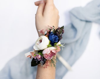 Prom wrist corsage, Bridal flower corsage, Blush bridesmaid corsage, Wedding wrist corsage, Navy blue wrist corsage, Boho wrist corsage