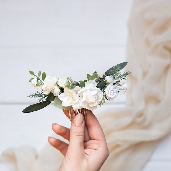 White flower comb, Wedding hairpiece, Bridesmaids floral headpiece, Bridal hair comb, Bohemian wedding,  Floral bridal comb, Ivory hairpiece