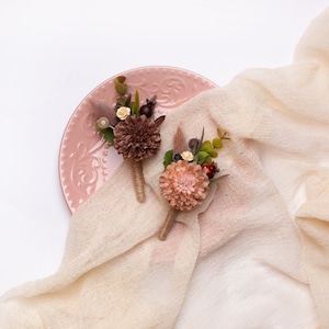 Corsage and boutonniere set, Boho flower boutonniere, Prom wrist corsage, Groomsmen boutonniere, Wedding wrist corsage, Mens boutonniere
