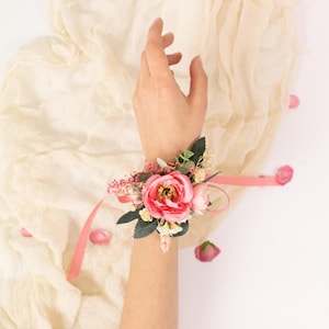 Blush pink wrist corsage, Prom flower corsage, Pink flower corsage, Bridesmaid wrist corsage, Wedding wrist corsage, Corsage and boutonniere