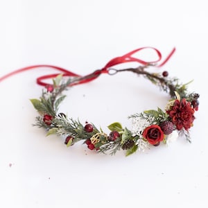 Pine cone crown, Red berry hair piece, Woodland Christmas crown, Red flower crown, Custom flower crown, Winter headpiece, Christmas gift