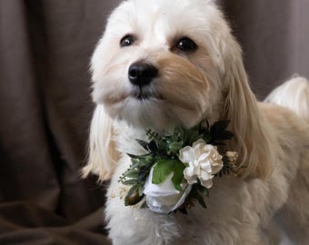 Floral ring dog collar White flower crown collar Dog floral decor for wedding collar Custom floral wreath dog Faux baby's breath Accessory