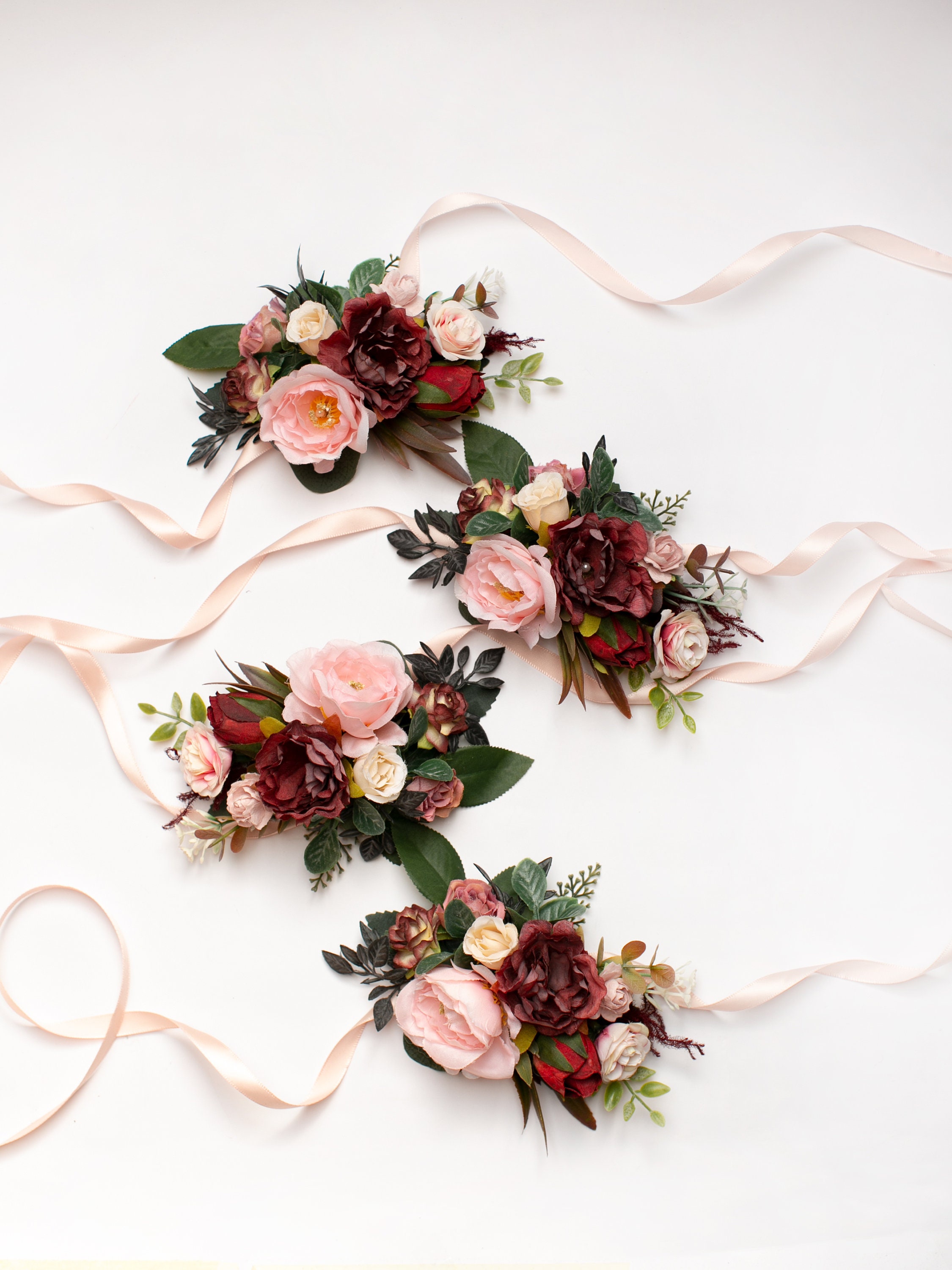Pin by Dianne Hernandez on Flowers bouquet | Bridesmaid flowers, Flower  bracelet wedding, Bride flowers