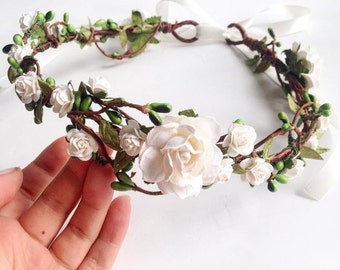 Wedding flower crown, Bridal flower headband, White flower crown, Flower girl crown, Rose headpiece, White roses hairpiece, Flower accessory