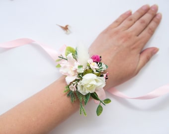 Bridesmaid corsage, Ivory corsage, Wedding corsage, Baby shower corsage, Prom corsage, Rose wrist corsage, Bridal corsage, Flower corsage