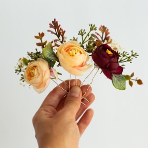 Épingles à cheveux fleur beige, pince à cheveux de mariée, épingles de mariage, épingles à cheveux rouge foncé, pinces à fleurs Bourgogne image 2