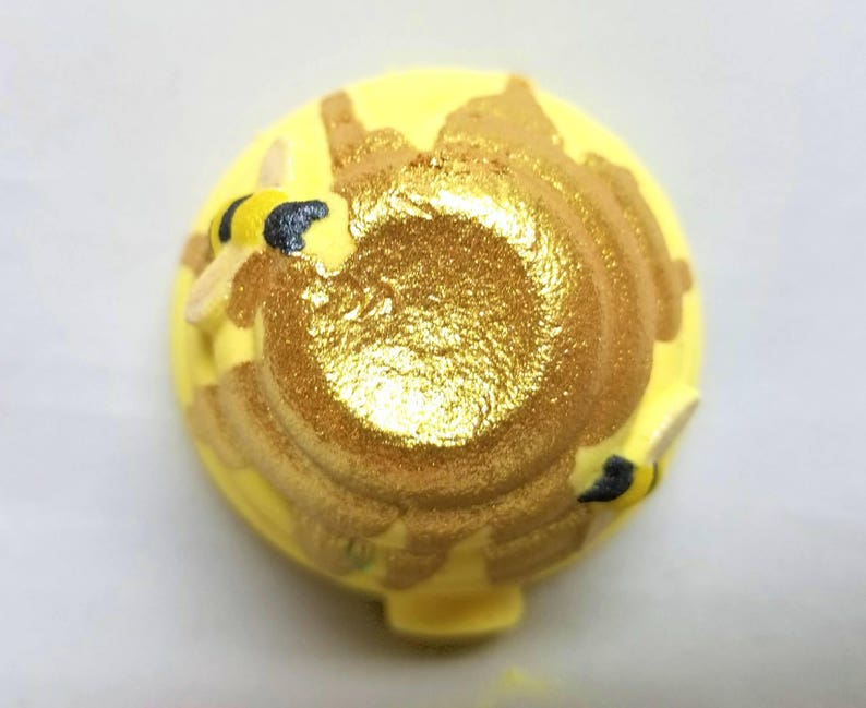 Honey Bee Bath Bomb Beehive Bath Bombs Vegan Bath Fizz Etsy