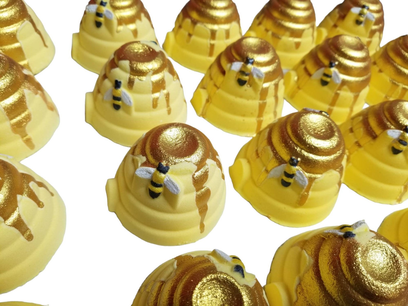 Honey Bee Bath Bomb Beehive Bath Bombs Vegan Bath Fizz Etsy