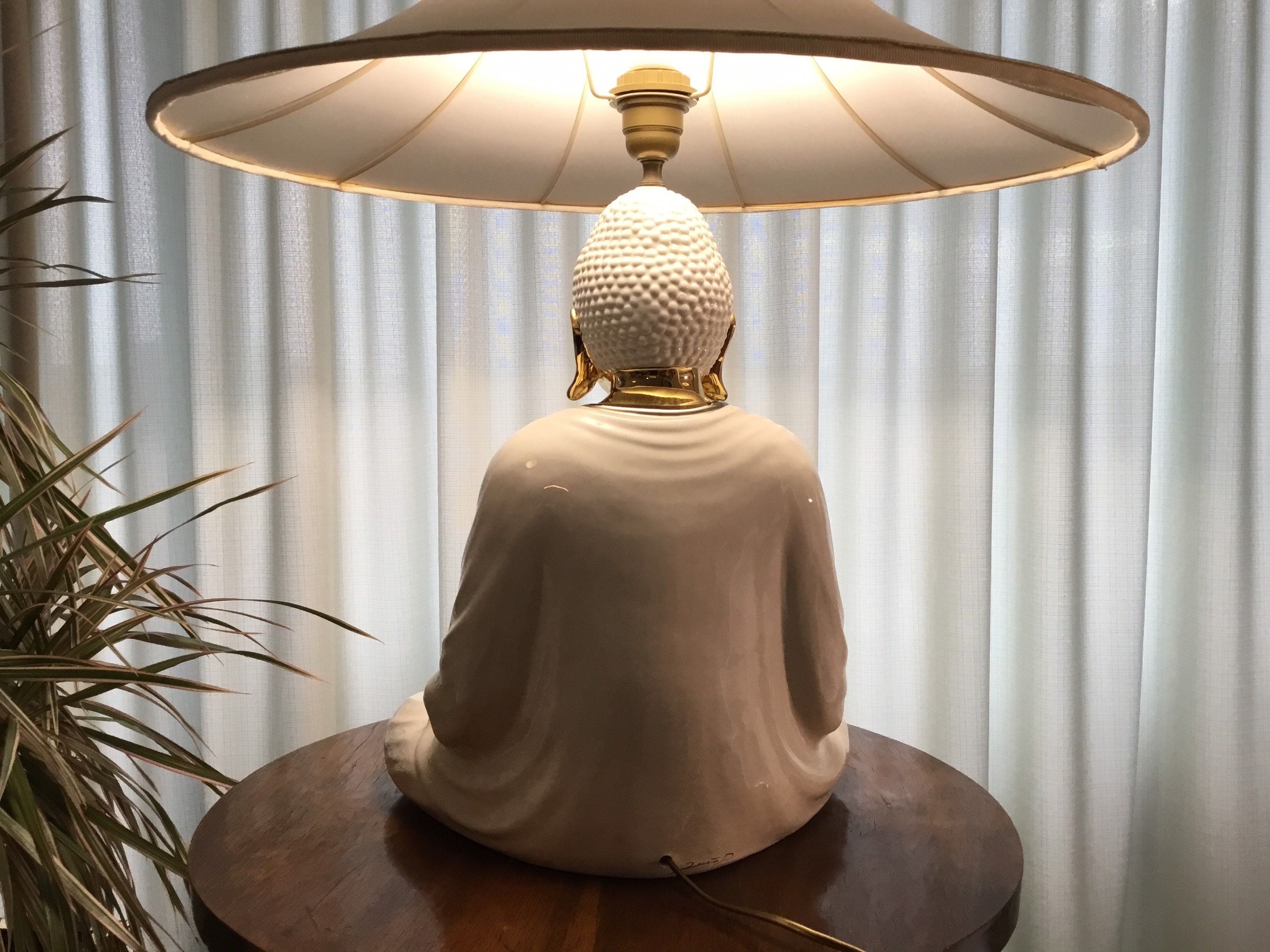 Italienische Buddha Tischlampe aus Porzellan von Domenico Italienische Buddha Tischlampe aus Porzellan von Domenico