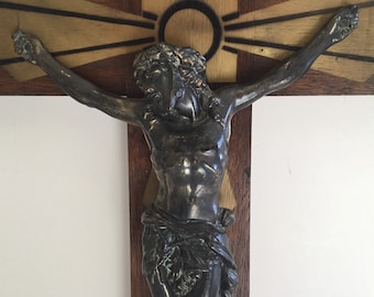 Grand crucifix Art Déco (années 1920)