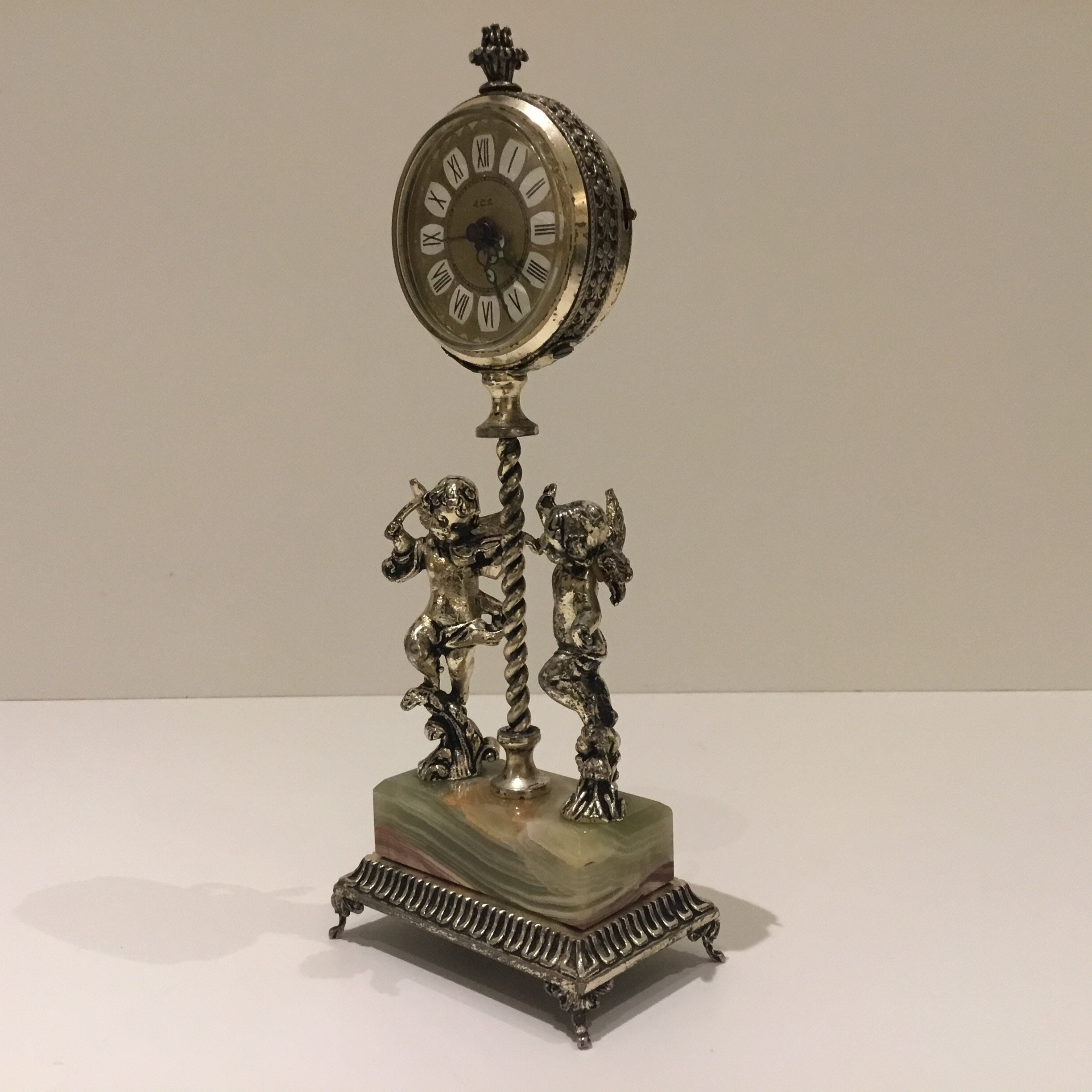 ヴィンテージACF目覚まし時計 | 1950年代西ドイツ製銀食器、天使の置物