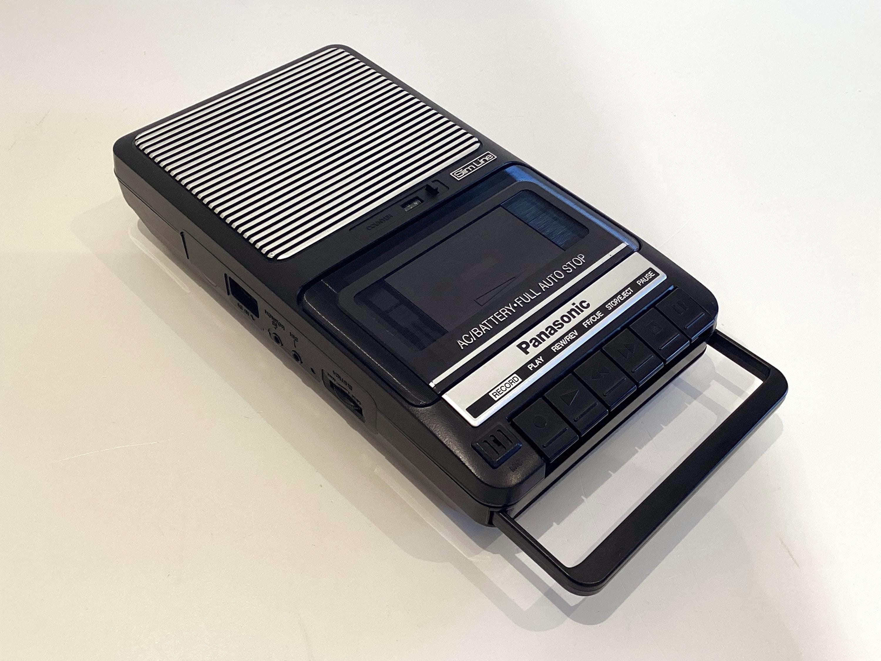Vintage Cassette Recorder Panasonic RQ-2102 (1990s), Slim Line
