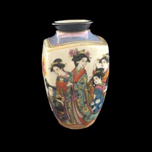 Japanese Porcelain Vase (1930s) Art Deco