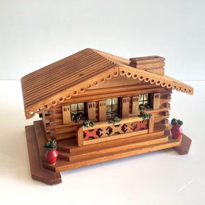 Grande carillon chalet (anni '50) Portasigarette Portagioielli Prodotto in Svizzera
