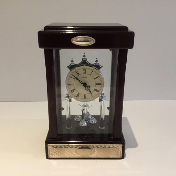 Reloj de mesa Haller grande con p ndulo de torsi n d cada de 1980