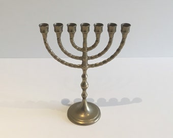 Menorah juive, sept branches, laiton (années 1960)