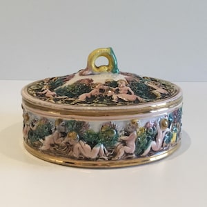 Capodimonte Porcelain Box (1950s) Made In Italy