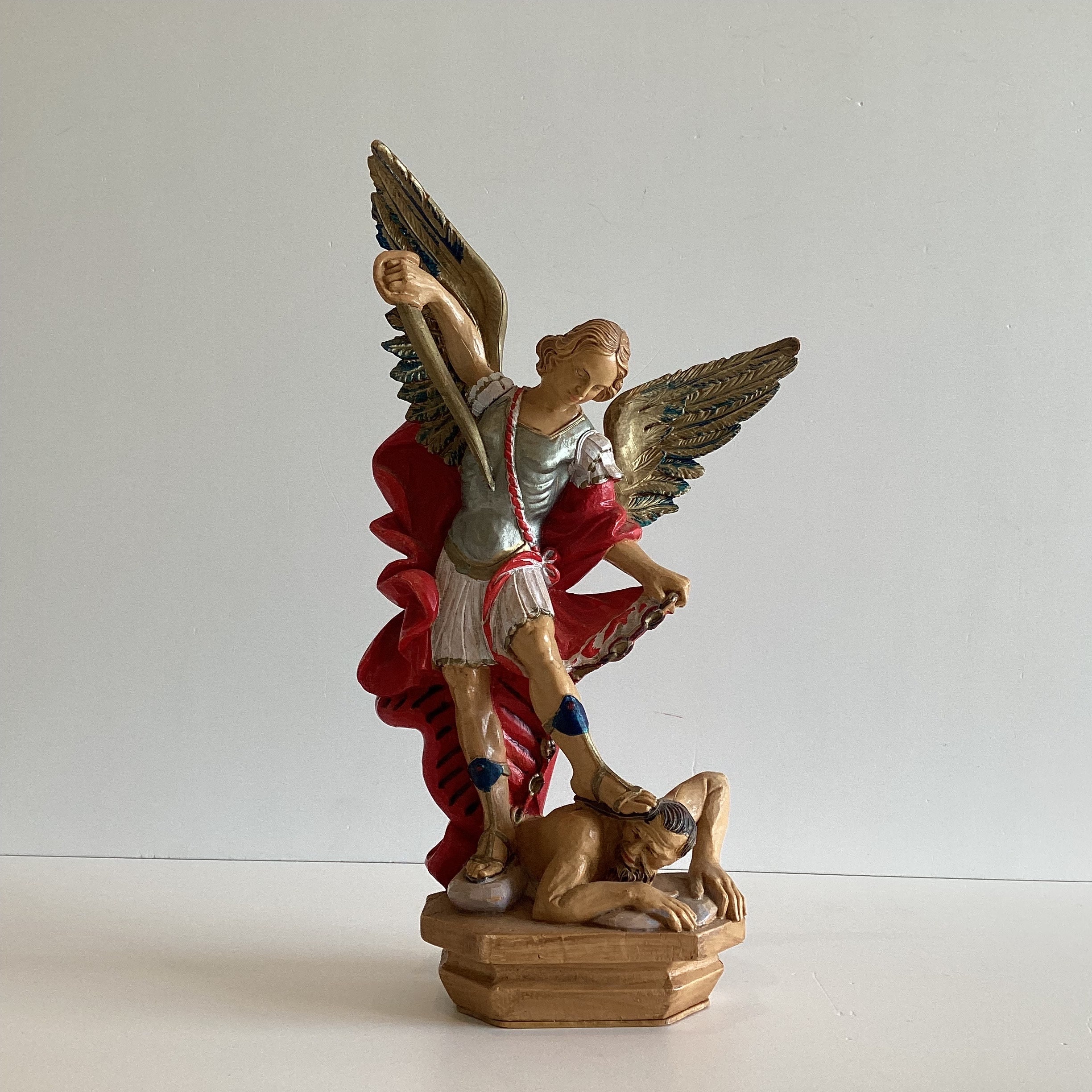 Santini 天使と女性の彫刻 Santini 天使と女性の彫刻