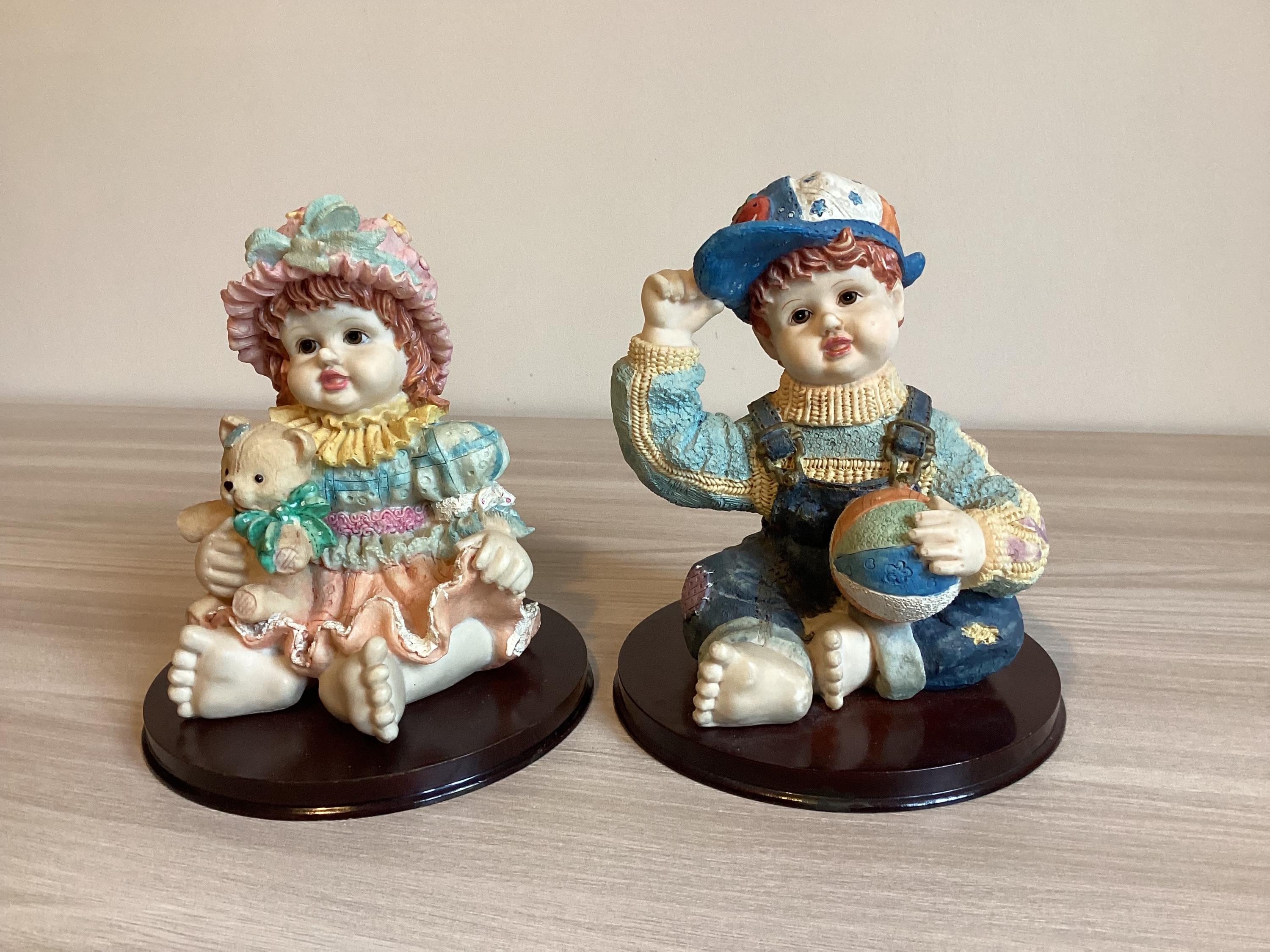 ヴィンテージイタリア製置物｜台座付き、手描き樹脂製子供2体セット