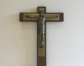 Seltenes katholisches Kruzifix (1940er Jahre)