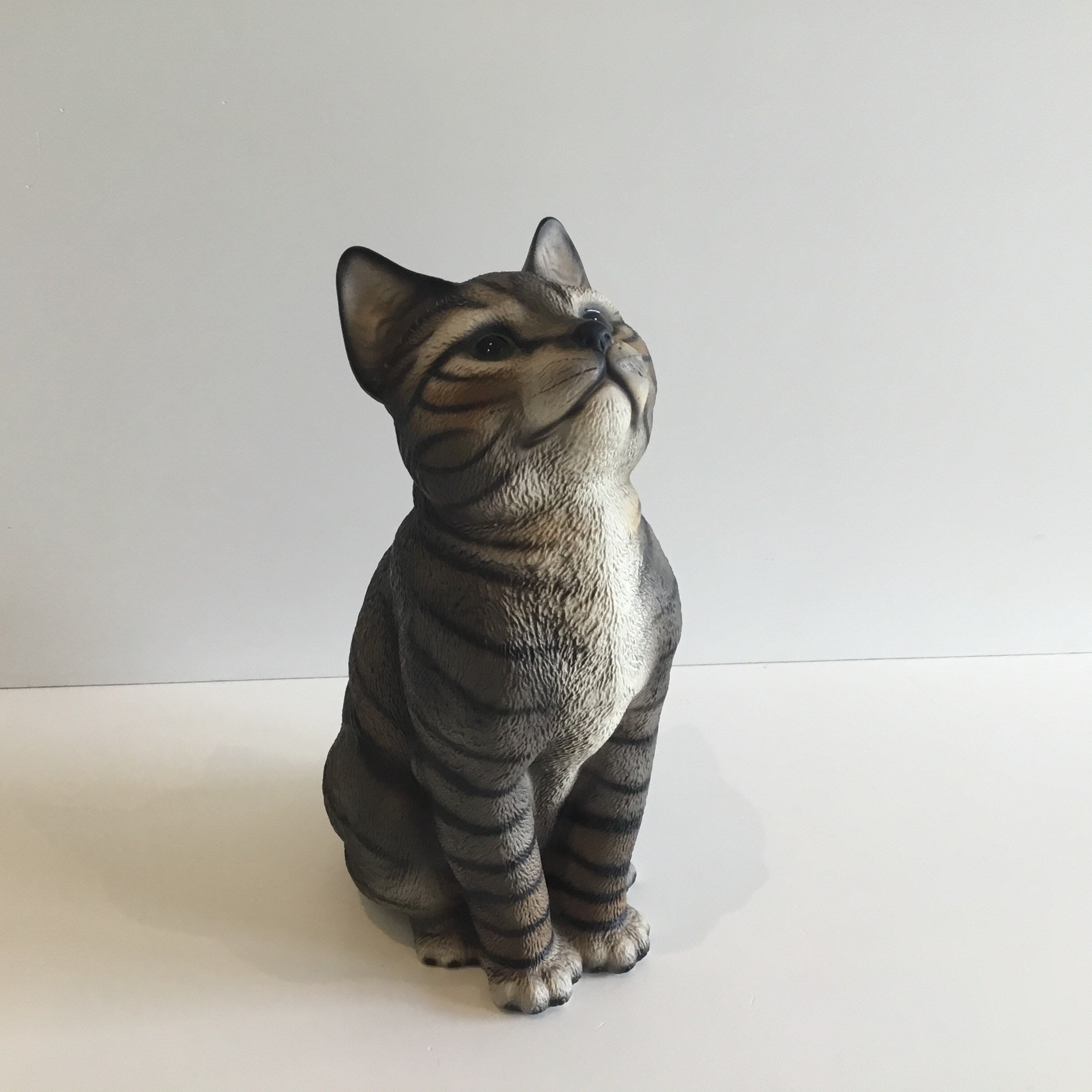 Figurine de chat porte bonheur - France