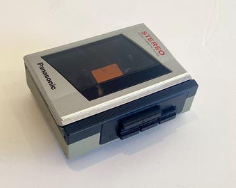 Vintage Walkman | Panasonic bärbar kassettspelare från 1980-talet NO.RQ-JA60, silverfärgad fungerande stereo