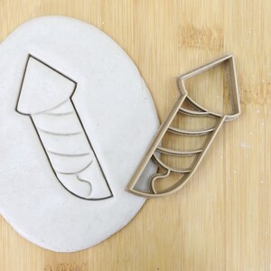 Diameter 5-10cm Fireworks/New year 2022/Calendar/Fireworks/Prosit/Champagne/Countdown/Party Mask/Disco Ball   cookie cutter  Keksausstecher