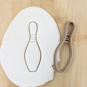 Diameter 5-10cm Bowling shoes/bowling pin bottle/bowling ball Biscuit stamp cookie cutter Cookie cutter Form  ca.8 cm