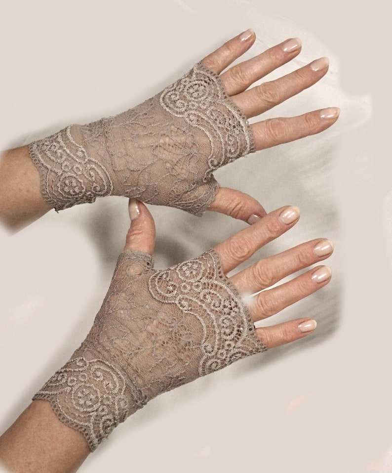 Pulswärmer fingerlose Handschuhe im art deco Stil Farbe helles taupe Größe von XS-XL Bild 3