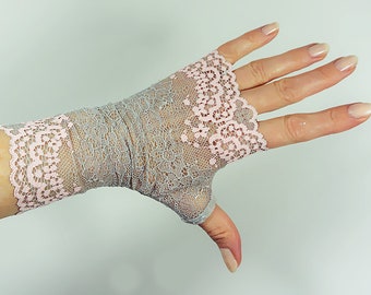 Gants chauffe-impulsions mitaines maille dentelle gris clair rose style art déco