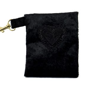 cartera mini bolso monedero para cinturón con mosquetón y aplicación de corazón terciopelo gótico negro oro
