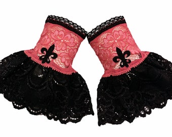 Cuffs small cuffs black pink swinging skirt with French lily fleur-de-lys