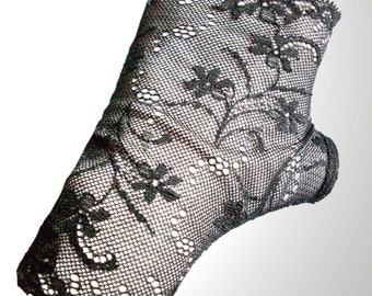 delicate Asian wrist warmer gloves fingerless black net with flowers size S