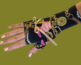 wrist warmers fingerless Russian bow pompous glamorous