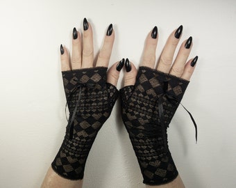 fingerlose gothic Handschuhe | schwarz mit Schleife | Rauten Muster | Größe XS-XL