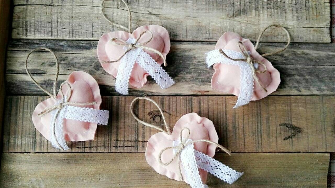 Coeur Deco Shabby à Suspendre, Lot de 4 Coeurs en Tissu