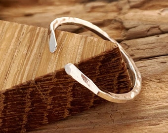 Open Hammered Ring Adjustable Sterling Silver Crossover Thumb Stacking Gift Box For Girlfriend