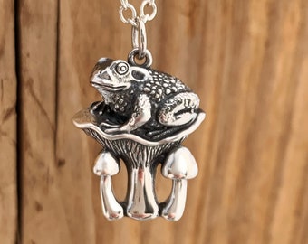 Toad Mushroom Pendant Necklace Sterling Silver Frog Fertility Rebirth Transformation Goddess Heket Gothic Halloween Pagan Wiccan Witch