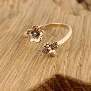 Bee Blossom  Ring Adjustable Bronze Gold Nature Gardening Gift Boxed Worker Bee Manchester Wedding Mothers Day Valentine