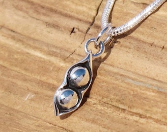 Two Peas In A Pod Pendant Necklace Pea Pod Sterling Silver Gift Boxed Peapod Pendant Friends Wedding Favours Bridal Mothers Day Daughter Mom