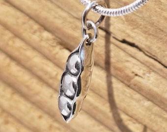 Three Peas In A Pod Pendant Necklace Charm Peapod Sterling Silver Gift Box Peapod Friendship Wedding Favour Mothers Day Mom Daughter