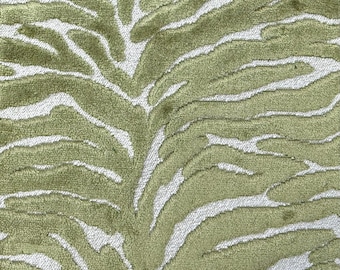 Terciopelo cortado de mezcla de algodón fino con estampado de cebra brillante color oliva, fabricado en Bélgica (pedido mínimo de 2 yardas).