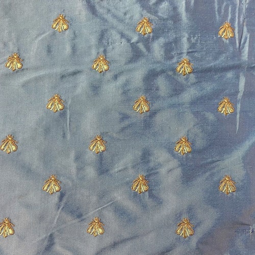 Small Scale French Honey Bee Embroidery shops On Fine 100% Silk Dupioni