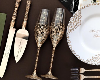 Wedding flutes engraved cake server bride and groom wedding gift for cople anniversary toasting glasses personalized cake cutter plate forks