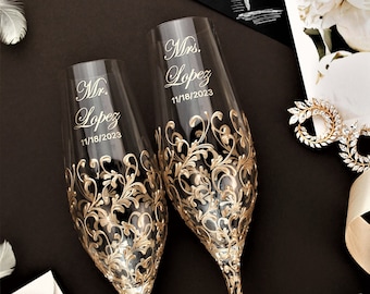 Personalized wedding champagne flutes Bride and Groom, wedding shower gift for bride, wedding anniversary gift, Rose gold Toasting glasses