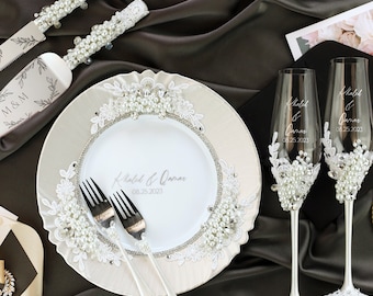 Pearls wedding champagne flutes and cake knife set white pearl wedding decorations beach boho Toastig glasses and cake set gifts for couple