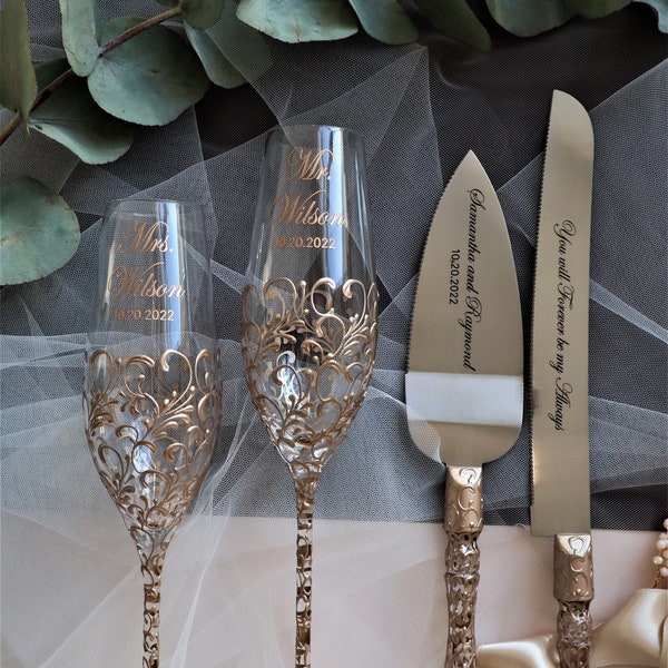 Wedding champagne flutes and cake knife set for bride and groom, wedding gift anniversary, toasting glasses and cake cutter set, set of 4