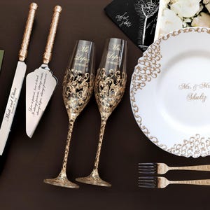 Engraved Champagne flutes for bride and groom Cake cutter Server Wedding personalized glasses Cake knife set 25th anniversary gift for bride