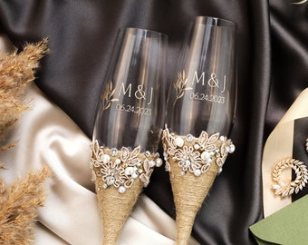 Personalized wedding flutes Wedding champagne glasses Toasting flutes Champagne flutes ivory pearl rustic champagne flutes wedding Rustic